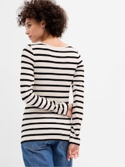 Gap White Stripe Long Sleeve Boat Neck Top - Image 2 of 2