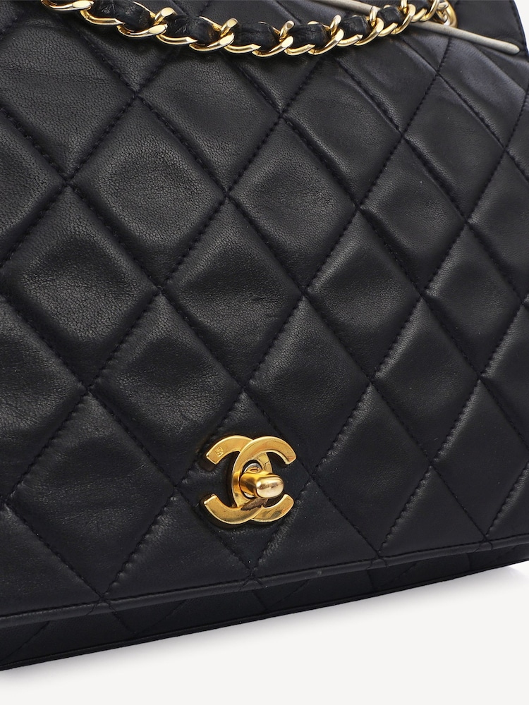 Chanel Vintage Flap Shoulder Black Bag - Image 11 of 11