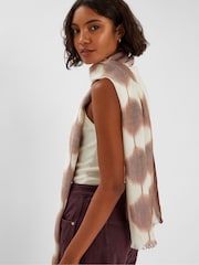Accessorize Lightweight Yarn Dyed Scarf - Imagen 2 de 2