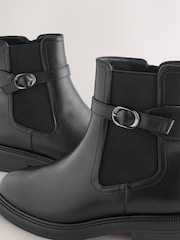 Preto - Botas Chelsea com fivela - Imagem 5 de 10