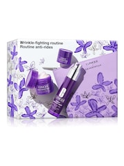 Clinique Wrinkle Fighting Routine: Skincare Set (Worth £100) - Image 1 of 3