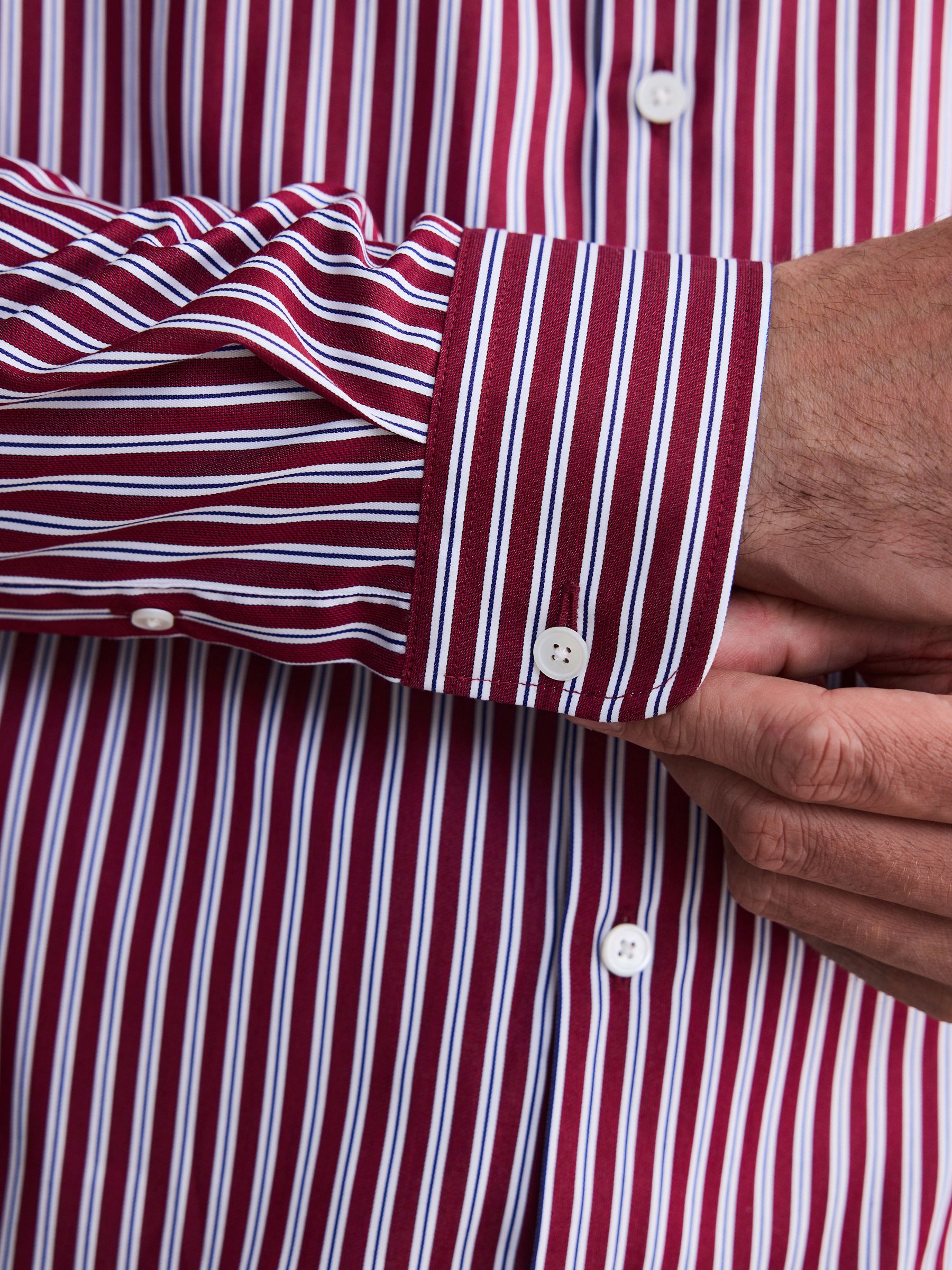 RED　ストライプ Buy Burgundy Red Stripe Slim Fit 100% Cotton Signature Single Cuff