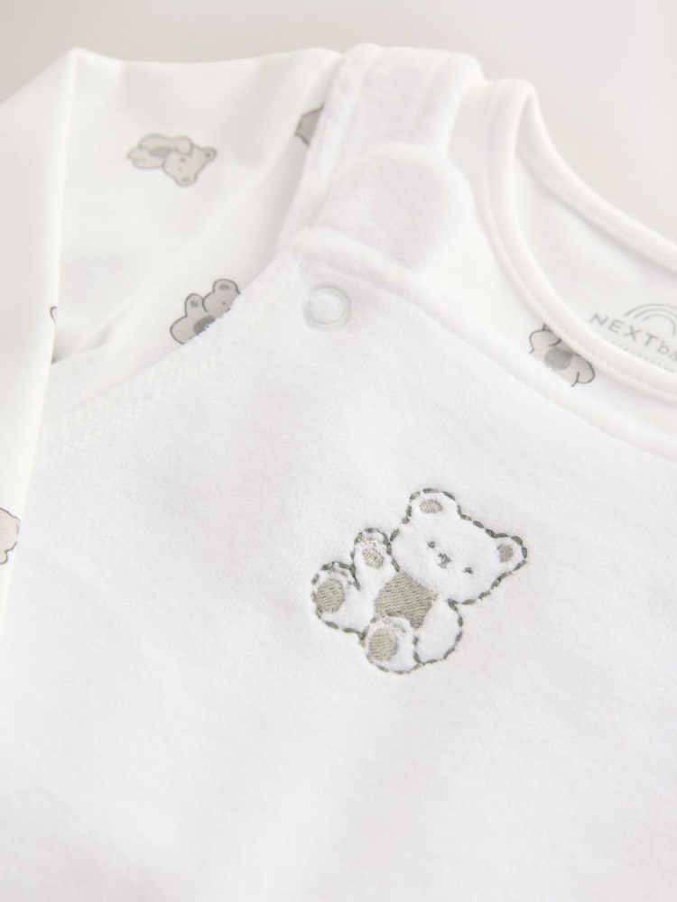 Weiß mit Bär - Velour Dungarees and Bodysuit Baby Set (0-12mths) - Bild 6 von 6