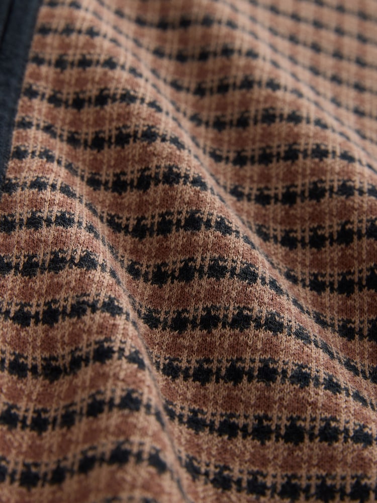 Black/Brown Regular Fit Houndstooth Pattern Collared Zip-Through Cardigan - Image 8 of 8 Black/Brown Regular Fit Houndstooth Pattern Collared Zip-Through Cardigan - Image 8 of 8