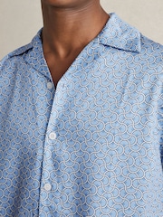 Reiss Soft Blue Barella Geometric Wave Print Cuban Shirt - Image 4 of 6