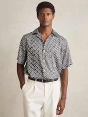 Reiss Black/White Barella Geometric Wave Print Cuban Shirt - Image 1 of 6