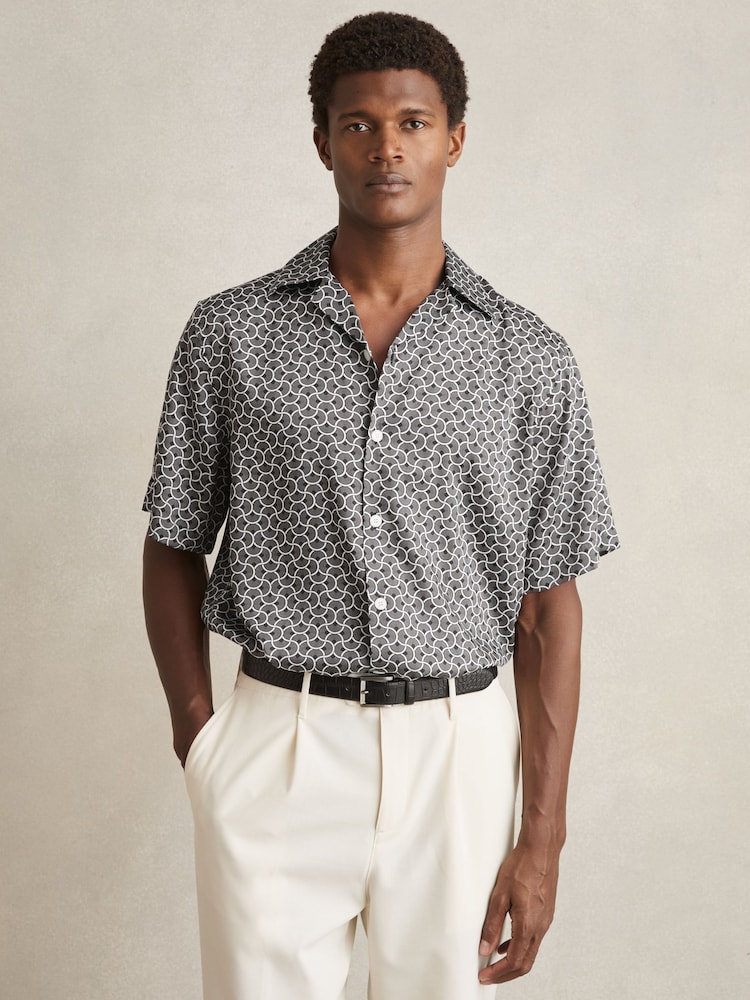 Reiss Black/White Barella Geometric Wave Print Cuban Shirt - Image 1 of 6