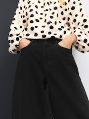 Black Horseshoe Barrel Jeans - Image 5 of 8