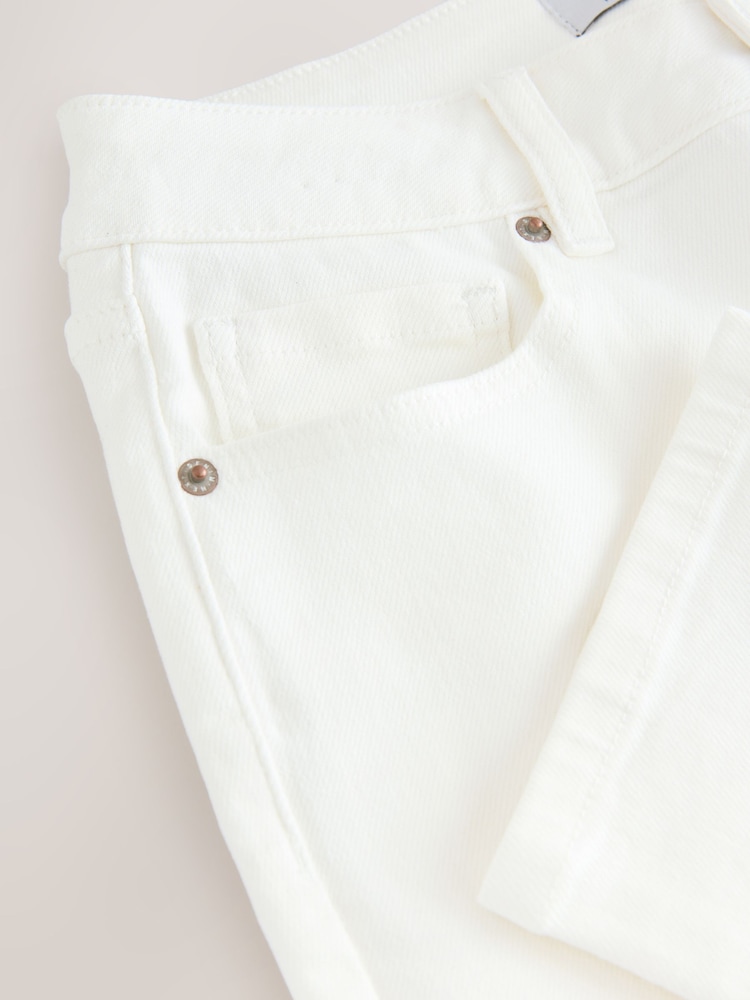 White Authentic Denim Cropped Capri Jeans - Image 3 of 3