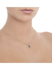 The Diamond Store Green 9K White Gold Emerald 7 x 5mm Pendant Necklace Set - Image 4 of 6