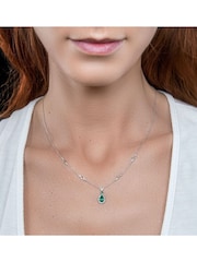The Diamond Store 9K White Gold Emerald and 0.13ct Diamond Stellato Necklace - Image 2 of 4