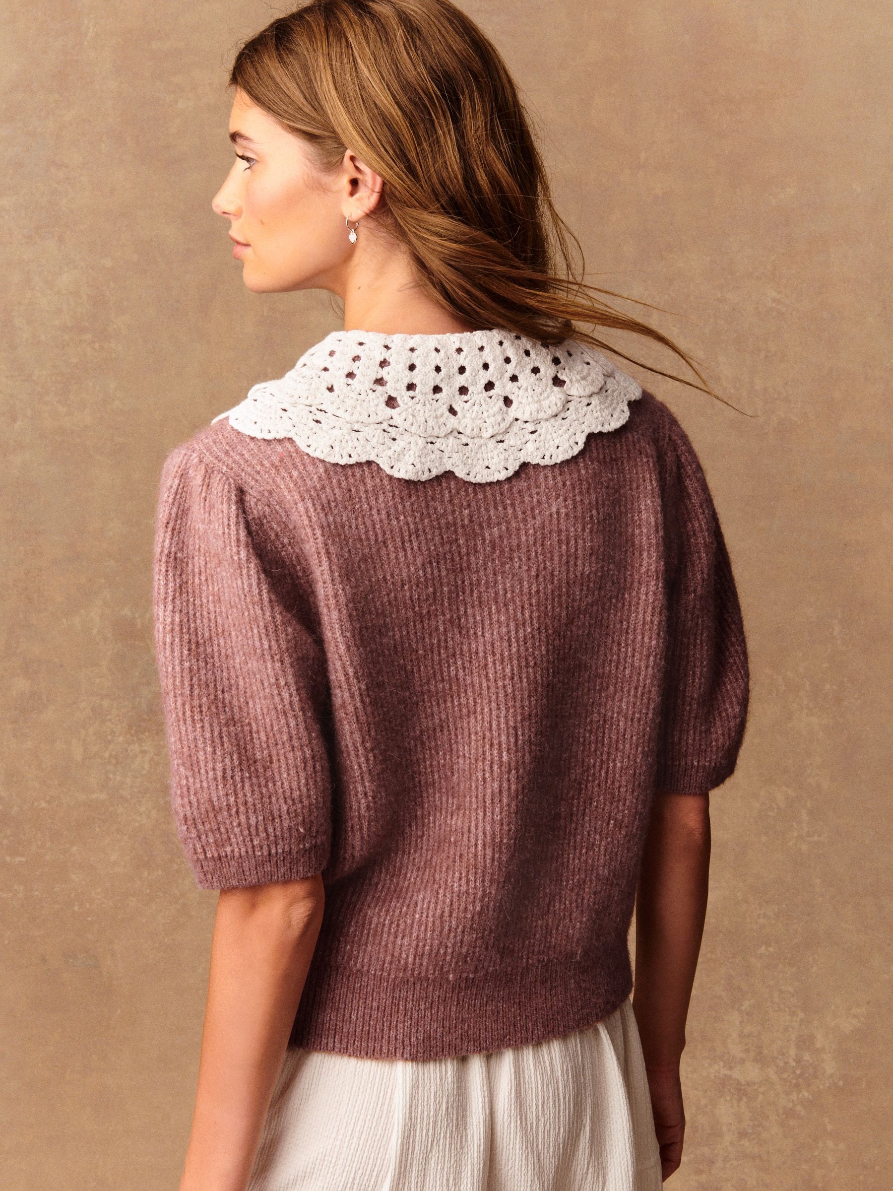トップス andequal collar design shoulder knit Detachable collar cable knit sweater in Black for Women | Sandro Paris