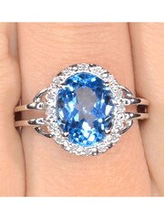 The Diamond Store 9K White Gold Topaz 3.42ct And Diamond Ring - Image 4 of 6