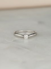 The Diamond Store 9K White Gold Tapered Design 0.15ct H/Si Lab Diamond Engagement Ring - Image 3 of 6