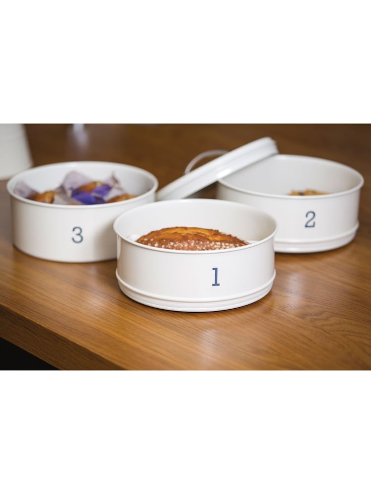 Kitchencraft Set of 3 Cream Antique Cake Tin - Image 1 of 6