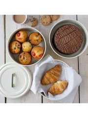 Kitchencraft Set of 3 Cream Antique Cake Tin - Image 3 of 6