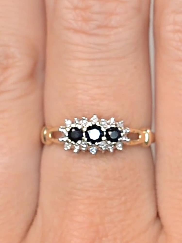 The Diamond Store 9K Gold Blue 0.34ct Sapphire And Diamond Ring - Image 5 of 5