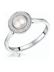 The Diamond Store 9K White Gold Pearl And 0.08ct Diamond Stellato Ring - Image 1 of 5