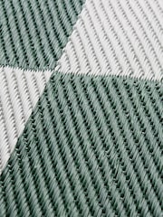 Furn Checkerboard Outdoor Rug - صورة 6 من 7