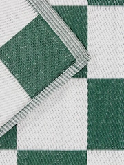 Furn Checkerboard Outdoor Rug - صورة 7 من 7