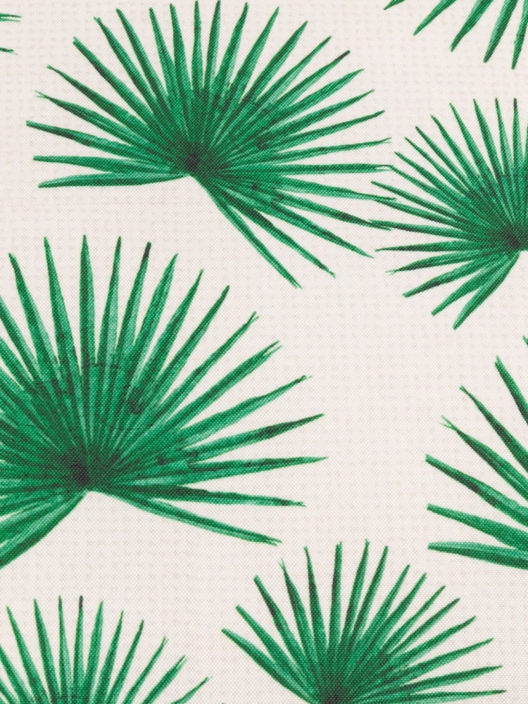 Cojín de poliéster para exterior con diseño de agave de Furn - Imagen 4 de 4