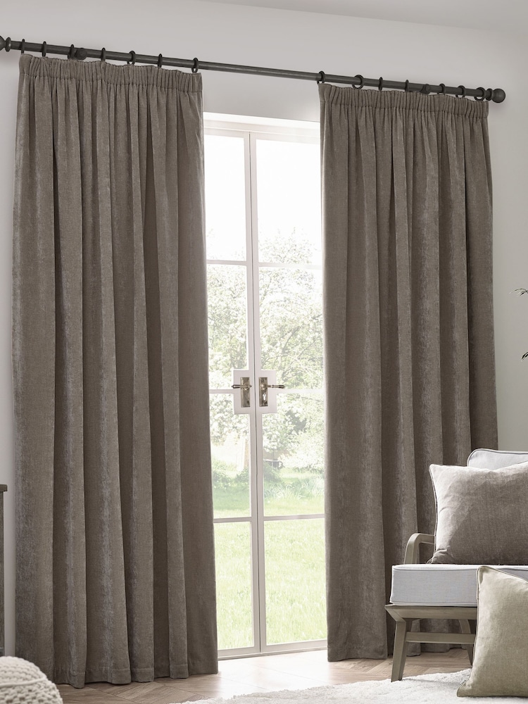 Yard Heavy Chenille Velvet Room Darkening Pencil Pleat Curtains - Изображение 2 из 5 Yard Heavy Chenille Velvet Room Darkening Pencil Pleat Curtains - Изображение 2 из 5