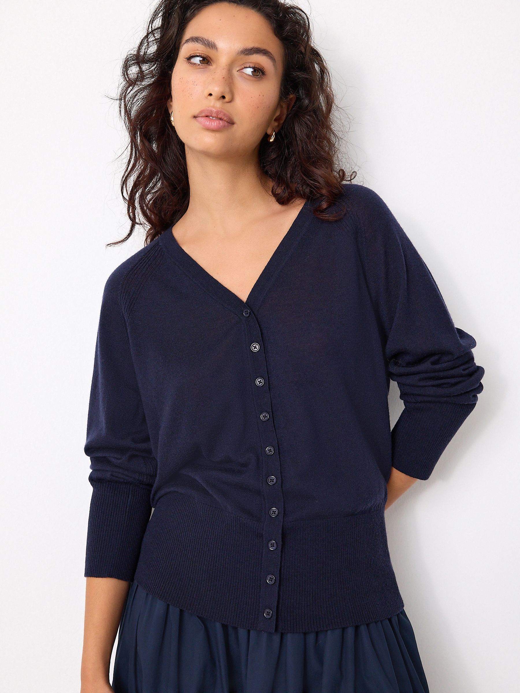 新品タグ付き VIRGIN WOOL V CARDIGAN F27483s.jpg