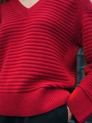 Red Ribbed V-Neck Knitted Jumper - Image 4 of 13