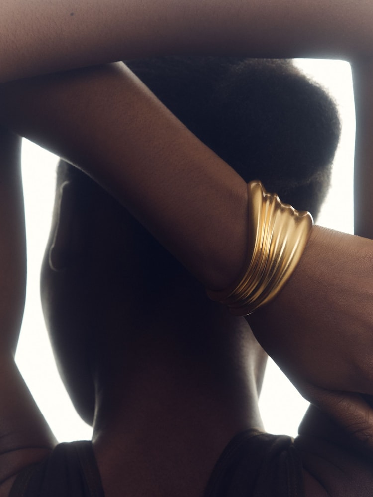 Reiss Gold Tone Florence Fluid Sculpted Cuff - Image 2 of 3