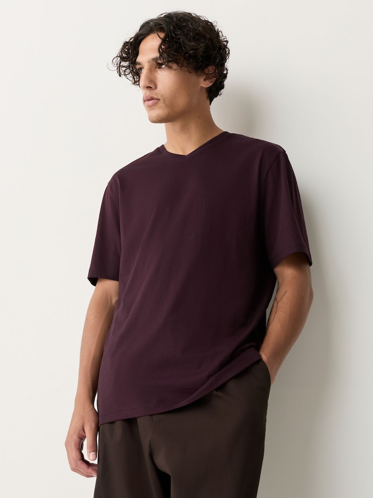 Figo roxo - Ajuste regular - Camiseta essencial com decote em V - Imagem 1 de 7