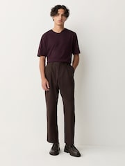 Figo roxo - Ajuste regular - Camiseta essencial com decote em V - Imagem 2 de 7