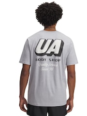 Under Armour Body Shop Graphic Print T-Shirt - Imagen 2 de 3