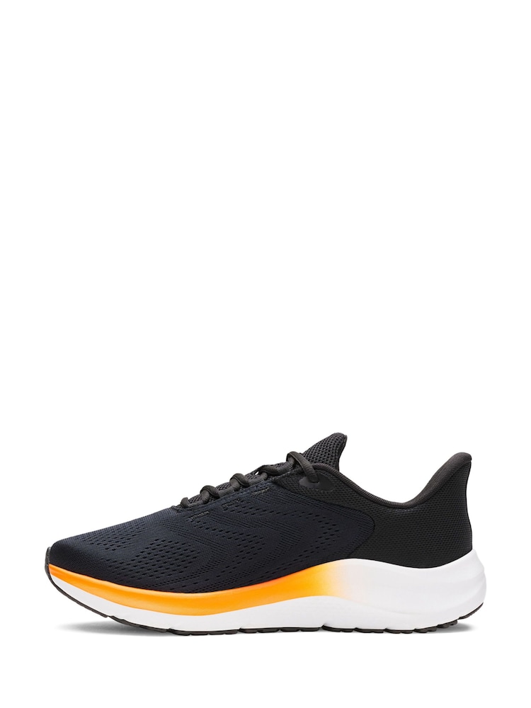 Under Armour Black Pursuit - Image 2 of 5 Under Armour Black Pursuit - Image 2 of 5