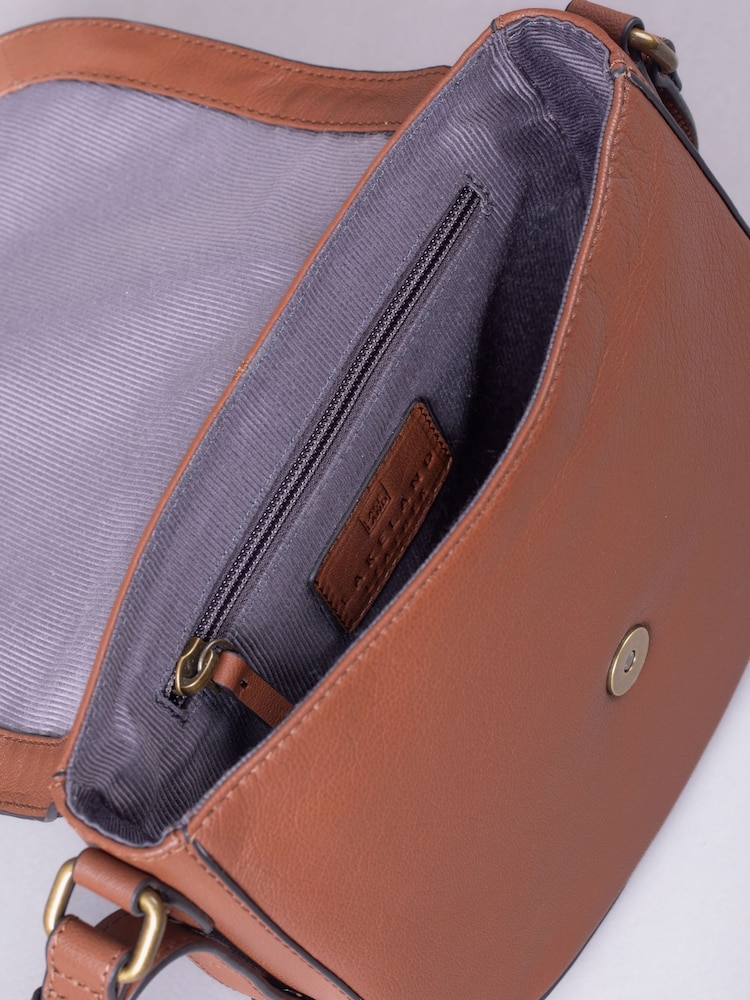 Lakeland Leather tan Tarnbeck Braid Saddle Bag - Image 6 of 6
