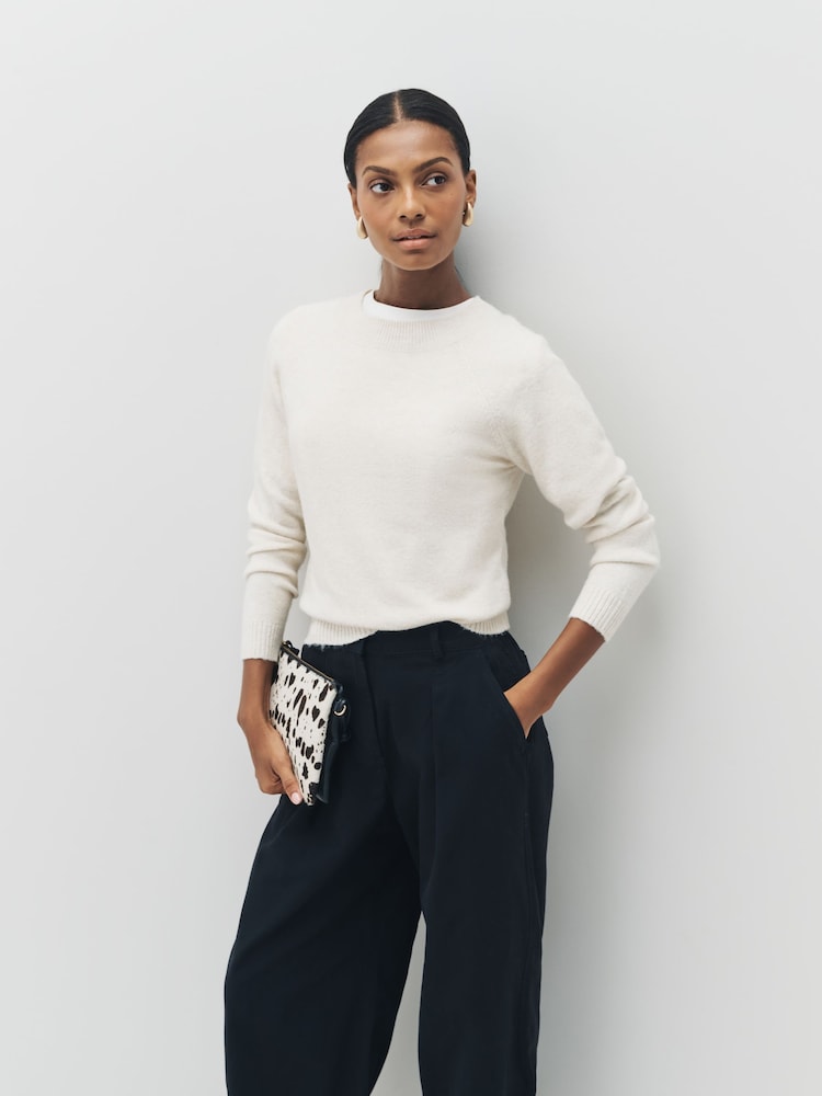 Crema suave - Suéter de punto abrigado con cuello redondo suave al tacto de VERO MODA - Imagen 5 de 5 Crema suave - Suéter de punto abrigado con cuello redondo suave al tacto de VERO MODA - Imagen 5 de 5