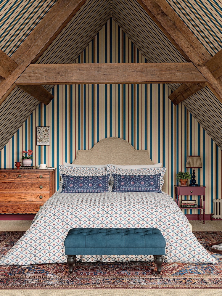 Joules Blue Floral Scallop Duvet Cover 100% Cotton and Pillowcase Set - Image 1 of 5