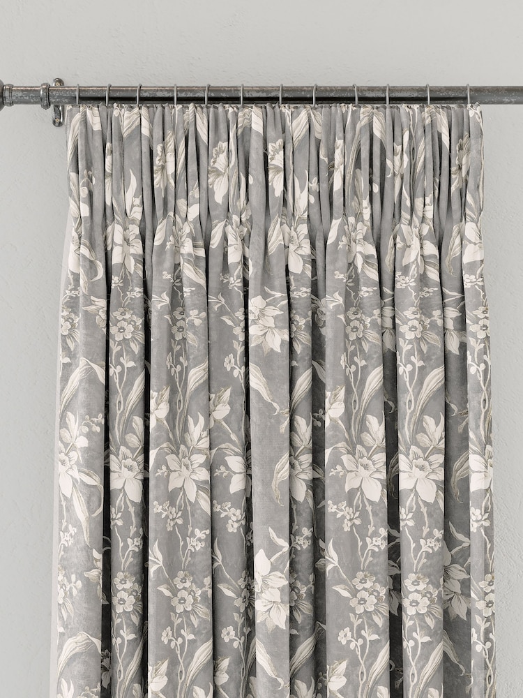 V&A Grey Daffodil Dreams Black Out Pencil Pleat 100% Cotton Curtains - Image 2 of 5