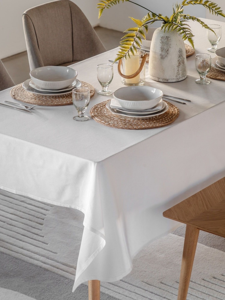 Gallery Home White Large Classic Tablecloth - Image 1 of 5 Gallery Home White Large Classic Tablecloth - Image 1 of 5