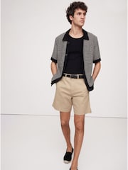 Banana Republic Beige 7" Stretch Chino Shorts - Image 1 of 3