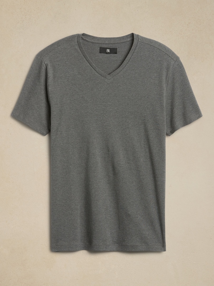 Banana Republic Luxury-Touch V Neck T-Shirt - Image 3 of 3