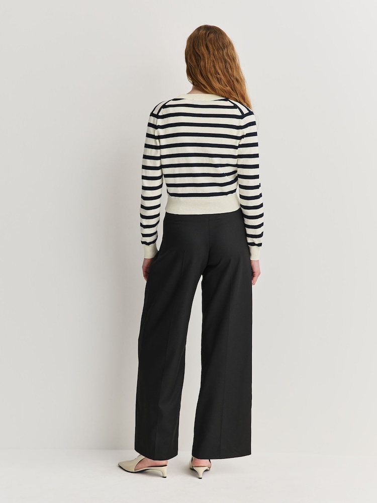 A.P.C. Black/White Gaelle Cardigan - Image 2 of 6 A.P.C. Black/White Gaelle Cardigan - Image 2 of 6