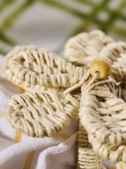 Nina Campbell Set of 2 Natural Woven Flower Napkin Rings - Image 3 of 4