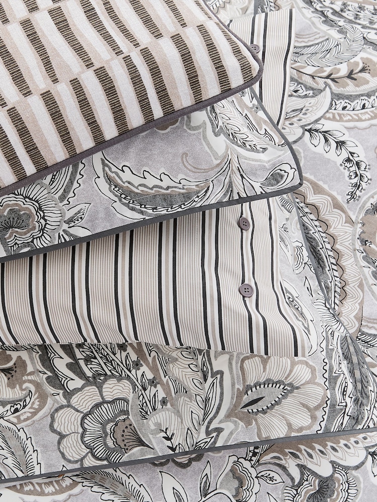 Bedeck of Belfast Charcoal Silver Kotana Duvet Cover and Pillowcase Set - Image 4 of 4