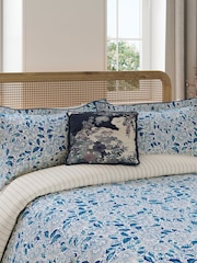 V&A Indigo Ornamental Bloom 100% Cotton Duvet Cover and Pillowcase Set - Image 2 of 4