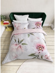 طقم من غطاء لحاف وكيس وسادة مُزيّن بطبعة زهور Peony من Ted Baker - صورة 3 من 5