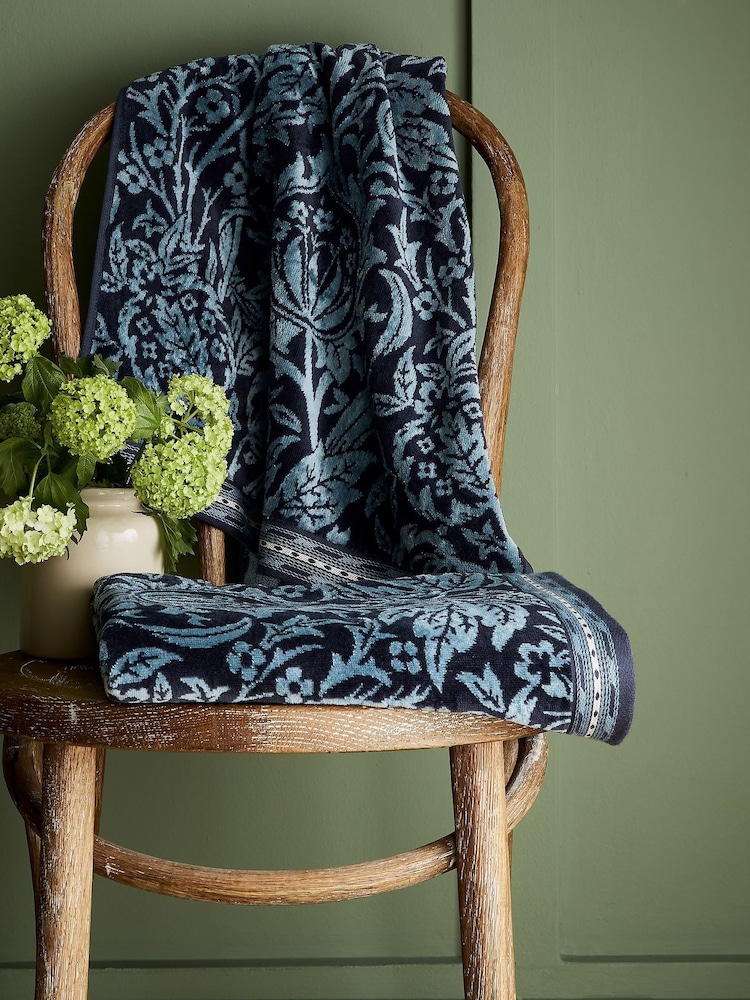 Morris & Co River Wandle Elmcote Towel - Image 1 of 2
