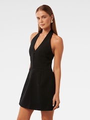 Vestido corto con cuello halter y cierre de ganchos Ricki de Forever New - Imagen 4 de 5