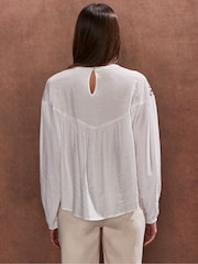 Ro&Zo White Multi Embroidered Detail Blouse - Image 2 of 3