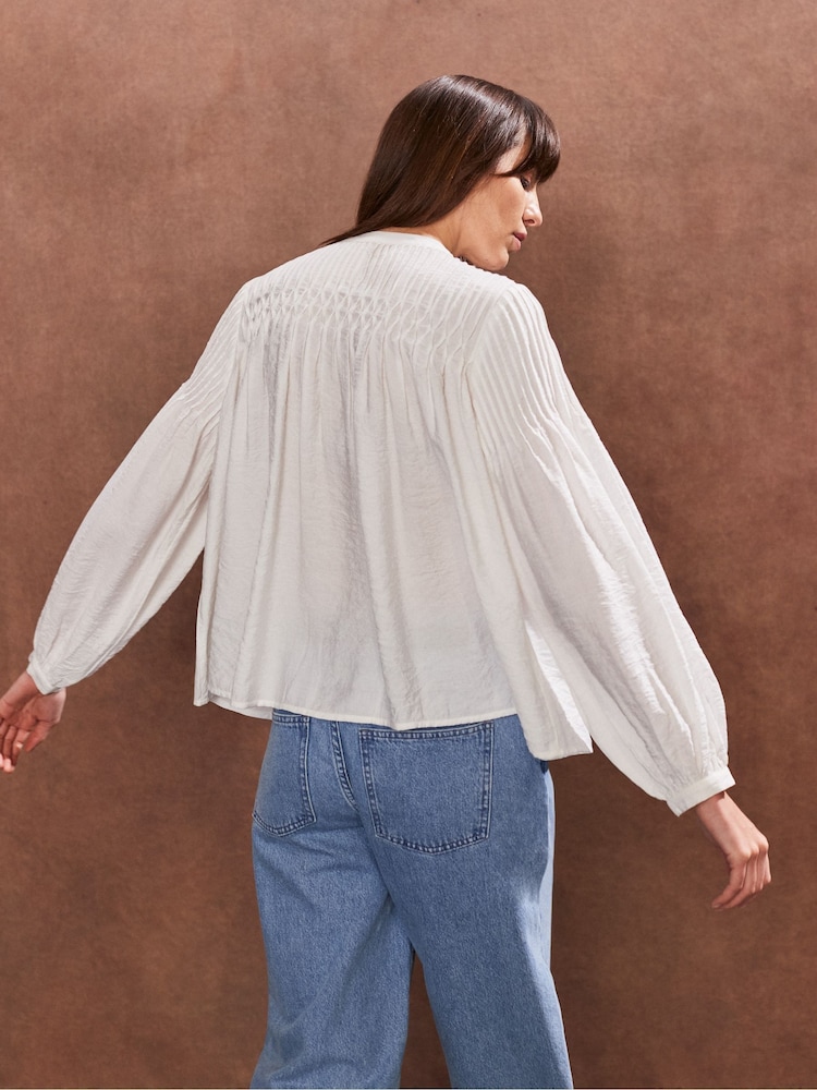 Ro&Zo White Smocked Detail Blouse - Image 4 of 4