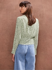 Ro&Zo Green Ditsy Pintuck Blouse - Image 3 of 4